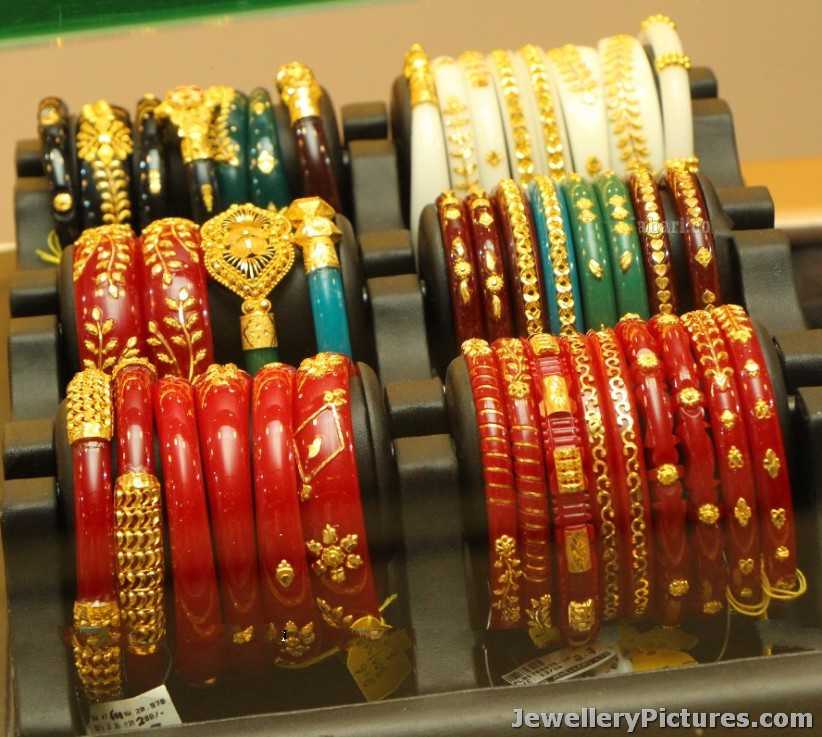 Bengali Bangles Red and White In Gold 